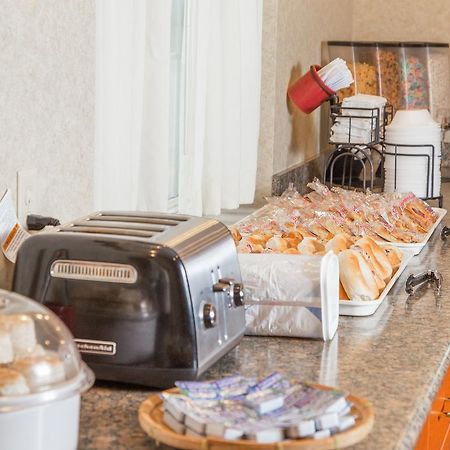 Countryside Suites Lincoln I-80 Extérieur photo