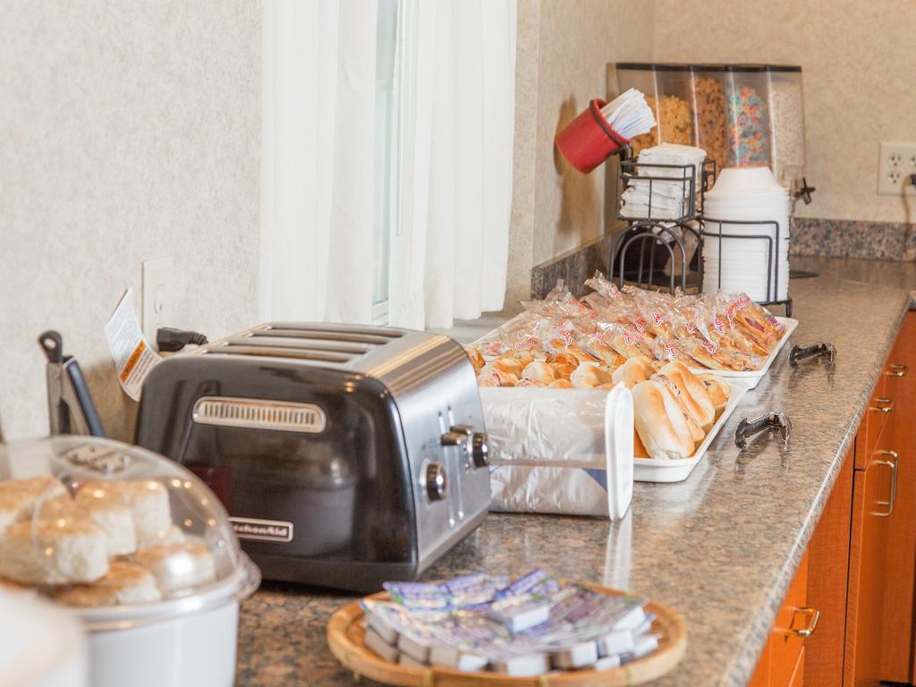 Countryside Suites Lincoln I-80 Extérieur photo